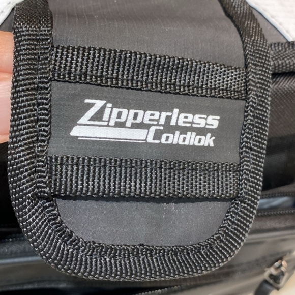 NEW TOMMY BAHAMA Zipperless Lunch Cooler Shoulder Bag 9 Cans Deep Freeze - Picture 2 of 12